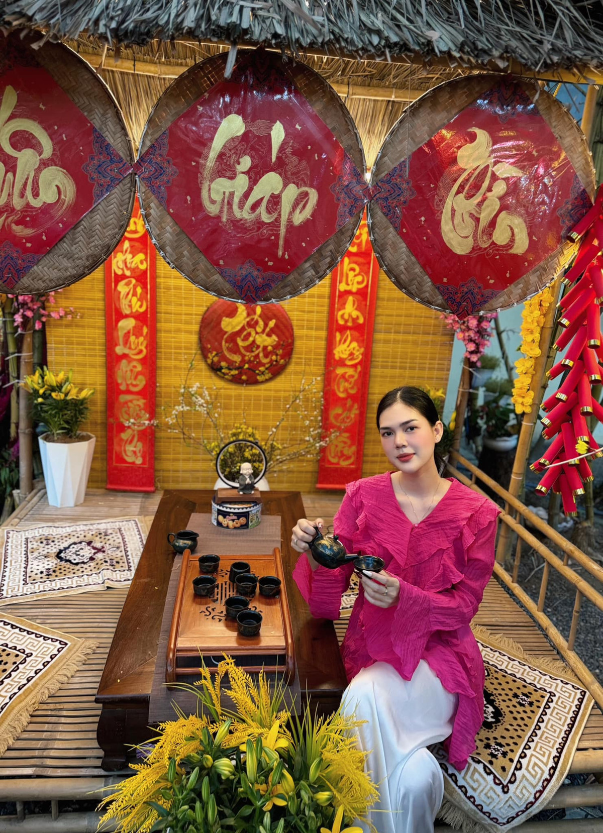 Diễn viên Ngọc Trinh đã chuyển về ngôi nhà này từ cuối năm 2022. Tết Giáp Thìn 2024 vừa qua, người đẹp vẫn đón Tết trong căn nhà này.