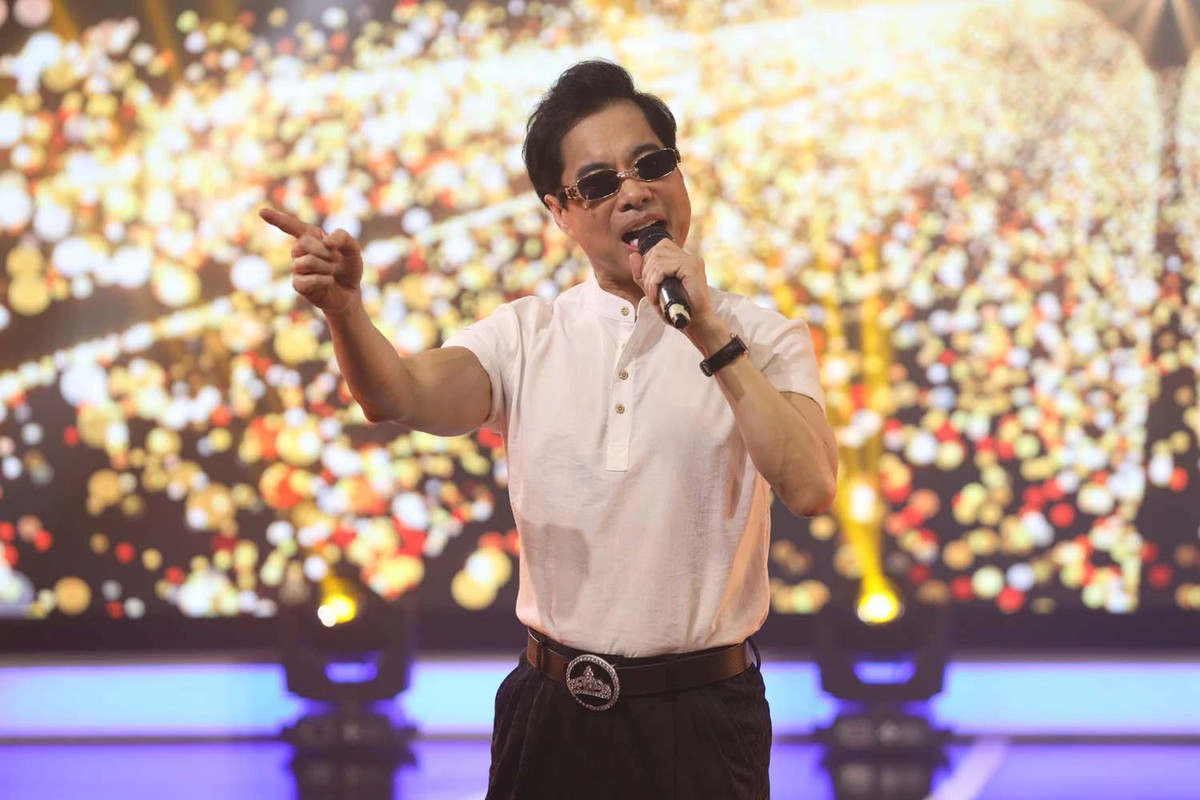 Chưa hết, năm 2013, Ngọc Sơn từng tiết lộ mình đã mua bảo hiểm trinh tiết đời trai 1 triệu USD. Việc bỏ số tiền lớn để mua bảo hiểm trinh tiết này rất quan trọng với anh vì nó thể hiện quan điểm chỉ "trao" cho người xứng đáng nhất và duy nhất. Ảnh: Người lao động