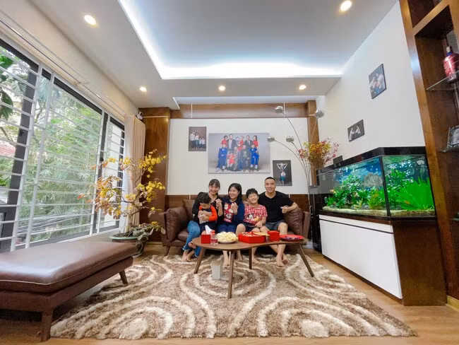 Ngôi nhà vợ chồng MC Hoàng Linh gắn bó suốt 5 năm có đày đủ các phòng chức năng như phòng khách, phòng ngủ, bếp, khu phơi đồ... Ảnh: FB Nguyen Hoang Linh