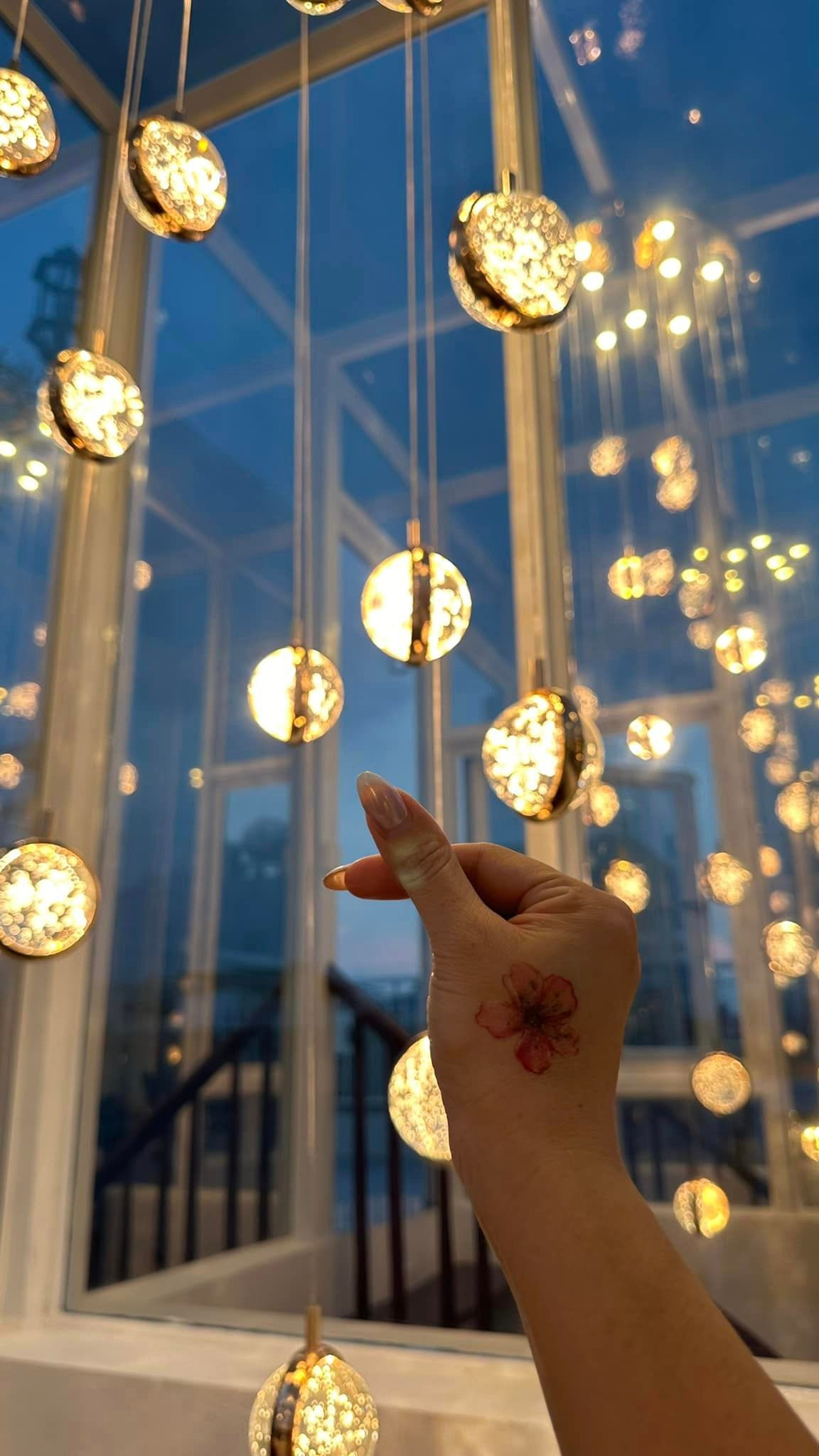 Tầng 6 trong nhà MC Hoàng Linh được nhiều người ví như một tác phẩm nghệ thuật, có sự kết hợp hoàn hảo giữa ánh sáng và nội thất. Ảnh: FB Nguyen Hoang Linh