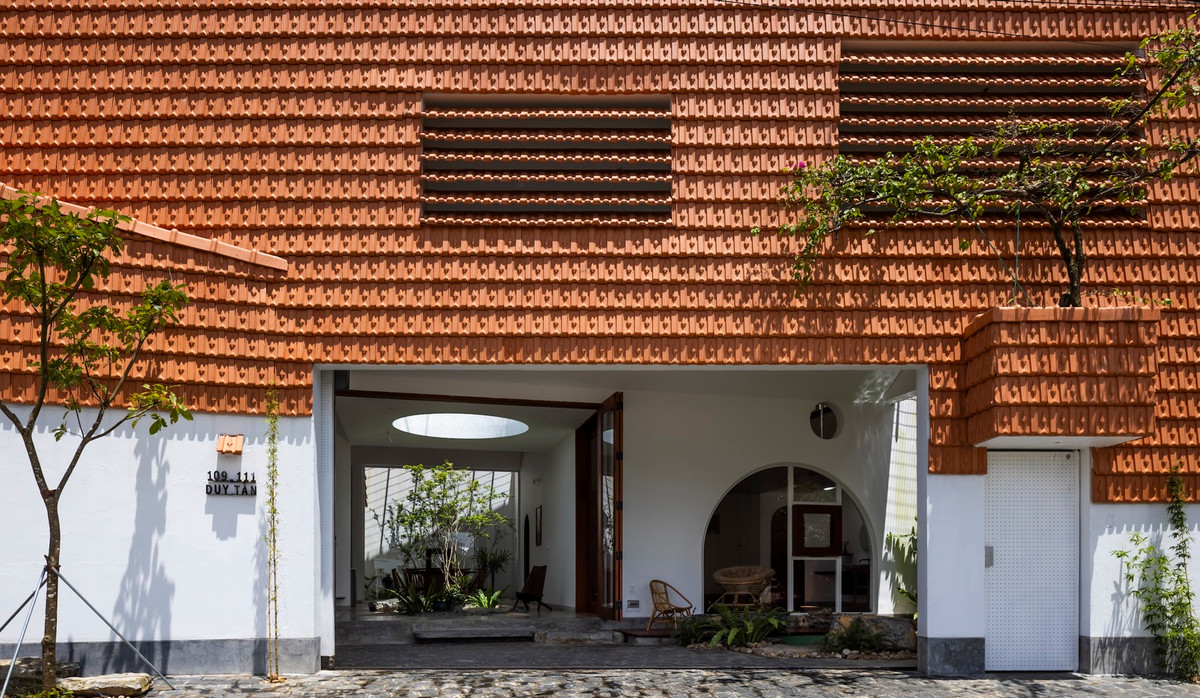 Gia đình có đủ thế hệ từ trẻ nhỏ đến người già nên chủ nhà đưa ra bài toán thiết kế cần đầy đủ không gian đáp ứng nhu cầu của từng lứa tuổi.