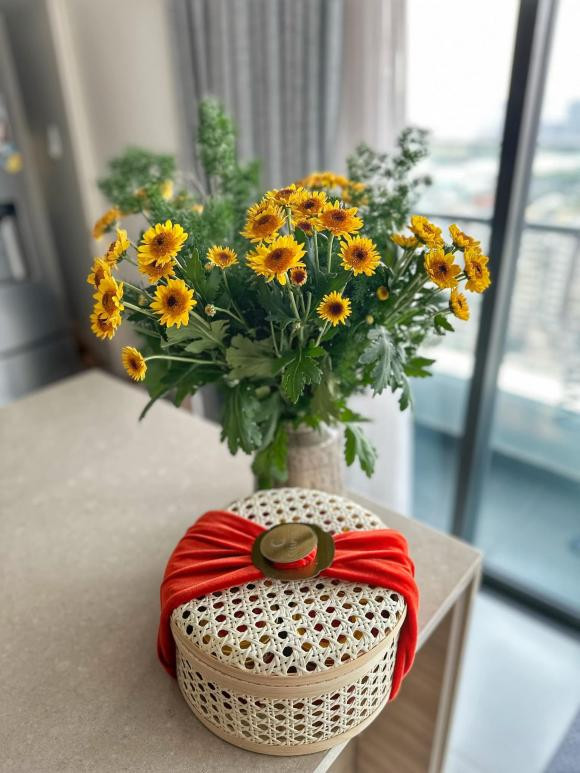 Hoa cúc vàng mang đến sự trọn vẹn, ấm áp.