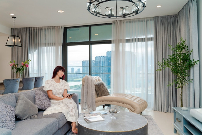 Năm 2021, vợ chồng siêu mẫu Hà Anh tậu căn hộ 170m2 rộng rãi với trị giá 14 tỷ đồng tại TP HCM.