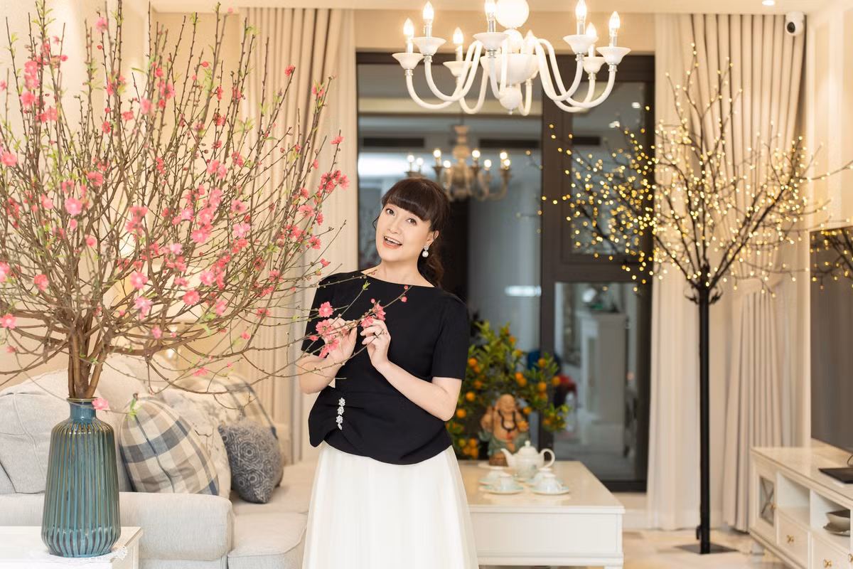 Căn hộ của Vân Dung nằm trong một khu chung cư cao cấp ở Hà Nội, có tông trắng chủ đạo. Ảnh: FB Vân Dung