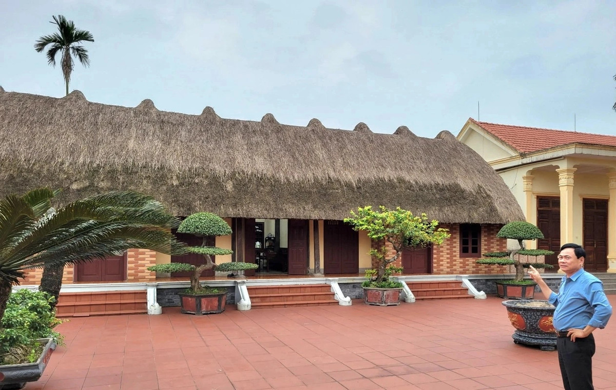 Trước kia, xã Lai Thành (huyện Kim Sơn, Ninh Bình) có nhiều gia đình làm nhà mái bổi (mái cói), nhưng hiện còn rất ít. Trong đó ngôi nhà của gia đình ông Vũ Văn Phi ở xóm 7A. Ảnh: Dân Việt