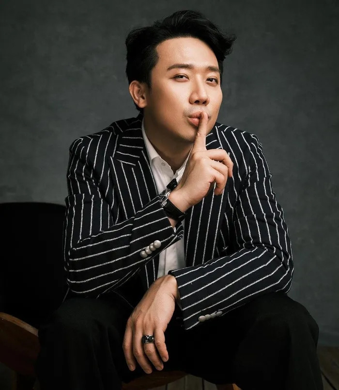 Patek Philippe Nautilus 5724G nằm trong bộ sưu tập đồng hồ đắt đỏ của Trấn Thành khi có giá từ 6 - 9 tỷ đồng trên thị trường thứ cấp. Ảnh: @tuilatranthanhday,