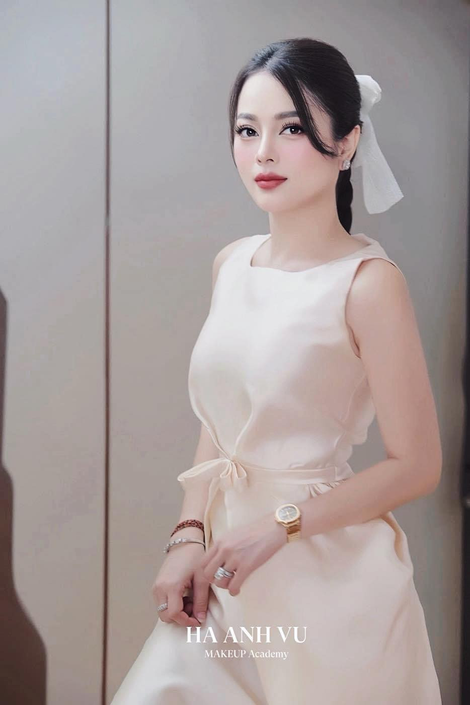 Sau 2 lần đổ vỡ hôn nhân, hot mom Hằng Túi hiện có cuộc sống hạnh phúc bên người chồng thứ 3 Trần Thái Duy cùng 6 con.