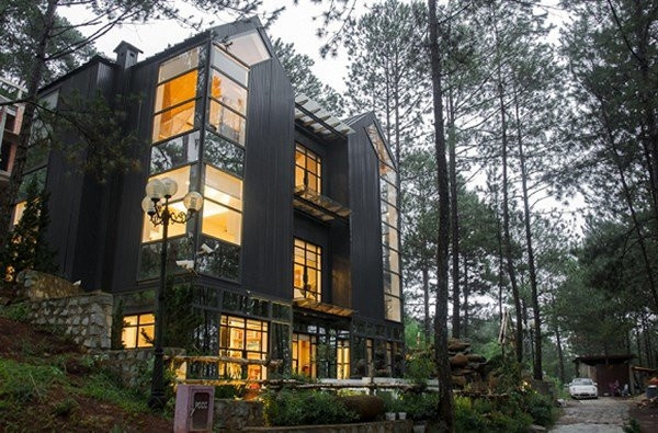 Từ khi bé Bồ Câu chào đời, đại gia Đức An cho xây dựng 3 căn biệt thự mang tên con gái, trong đó có một căn ở Nha Trang, hai căn ở Đà Lạt trị giá hàng chục tỷ đồng. Ảnh: Facebook