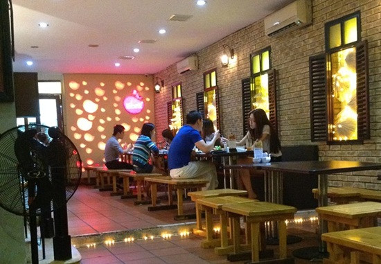 Say ly hôn với Ngọc Thúy, đại gia Nguyễn Đức An vướng tin đồn hẹn hò với Hoa hậu Việt Nam 2008 - Nguyễn Thùy Dung. Cả hai nhiều lần bị bắt gặp xuất hiện cùng nhau song chưa bao giờ lên tiếng xác nhận chuyện tình cảm. Ảnh: Internet