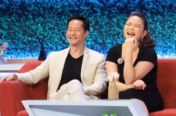 Đại gia Đức An còn nhiều lần lên tiếng bênh vực bà xã trước những lời bình luận không hay khi Phan Như Thảo tăng cân sau sinh. Ảnh: Báo giao thông