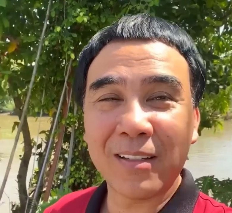 Vừa qua, MC Quyền Linh khoe từng góc trong ngôi nhà mới xây tặng mẹ ruột tại Tiền Giang. Đoạn clip thu hút hơn 5.000 người theo dõi trực tiếp.