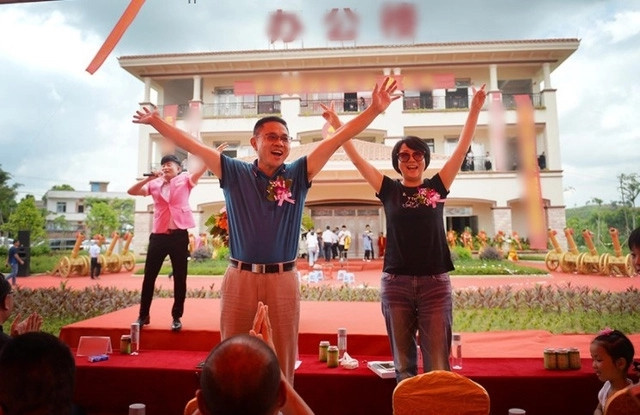 Những bất đồng của mọi người không thể thống nhất đã khiến Trần Sinh phải tránh trở về quê hương trong hai năm vì cảm thấy chán nản về những chuyện đã xảy ra.