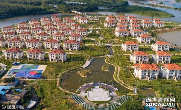 Dù sau buổi thảo luận lại về sự phân chia nhà ở, các hộ gia đình có thể thống nhất lại việc ai ở nhà nào nhưng cách cư xử của một bộ phận dân làng đã khiến mong muốn báo đáp của Trần Sinh trở thành câu chuyện không mấy vui vẻ. Nguồn ảnh: QQ, Sznews