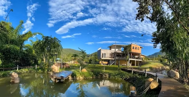 Cách thiết kế này vừa đảm bảo nhu cầu sinh hoạt đa dạng, vừa mang đến diện mạo độc đáo. Ảnh: Trí thức trẻ