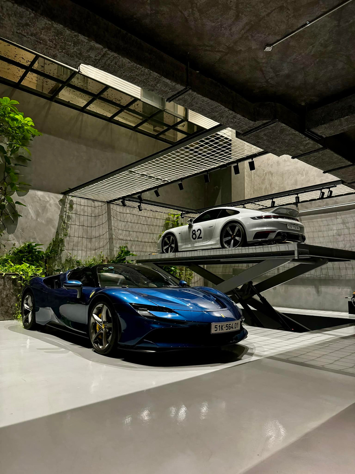 Gara có thể chứa được hơn 6 chiếc siêu xe.