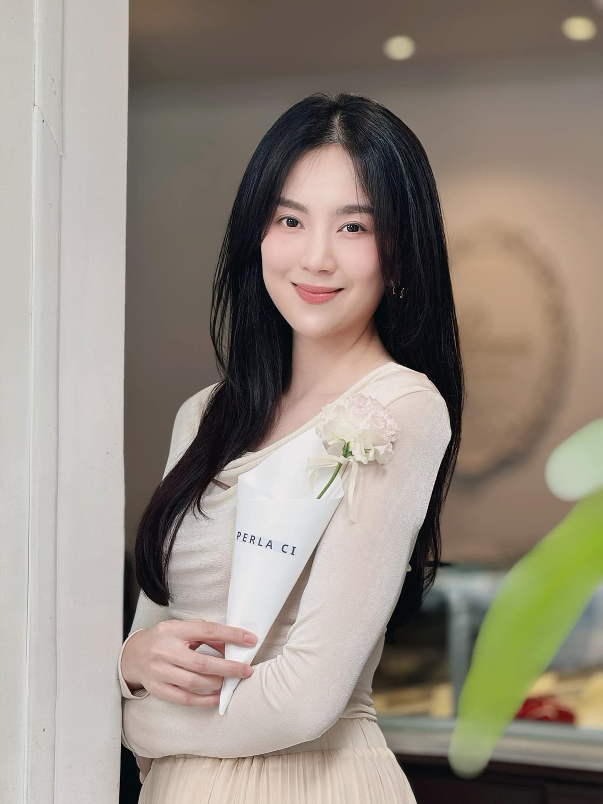 Mai Ngọc được mệnh danh là một trong những "MC đẹp nhất VTV". Ở tuổi U40, MC Mai Ngọc sở hữu nhan sắc, sự nghiệp và cuộc sống đáng ngưỡng mộ.