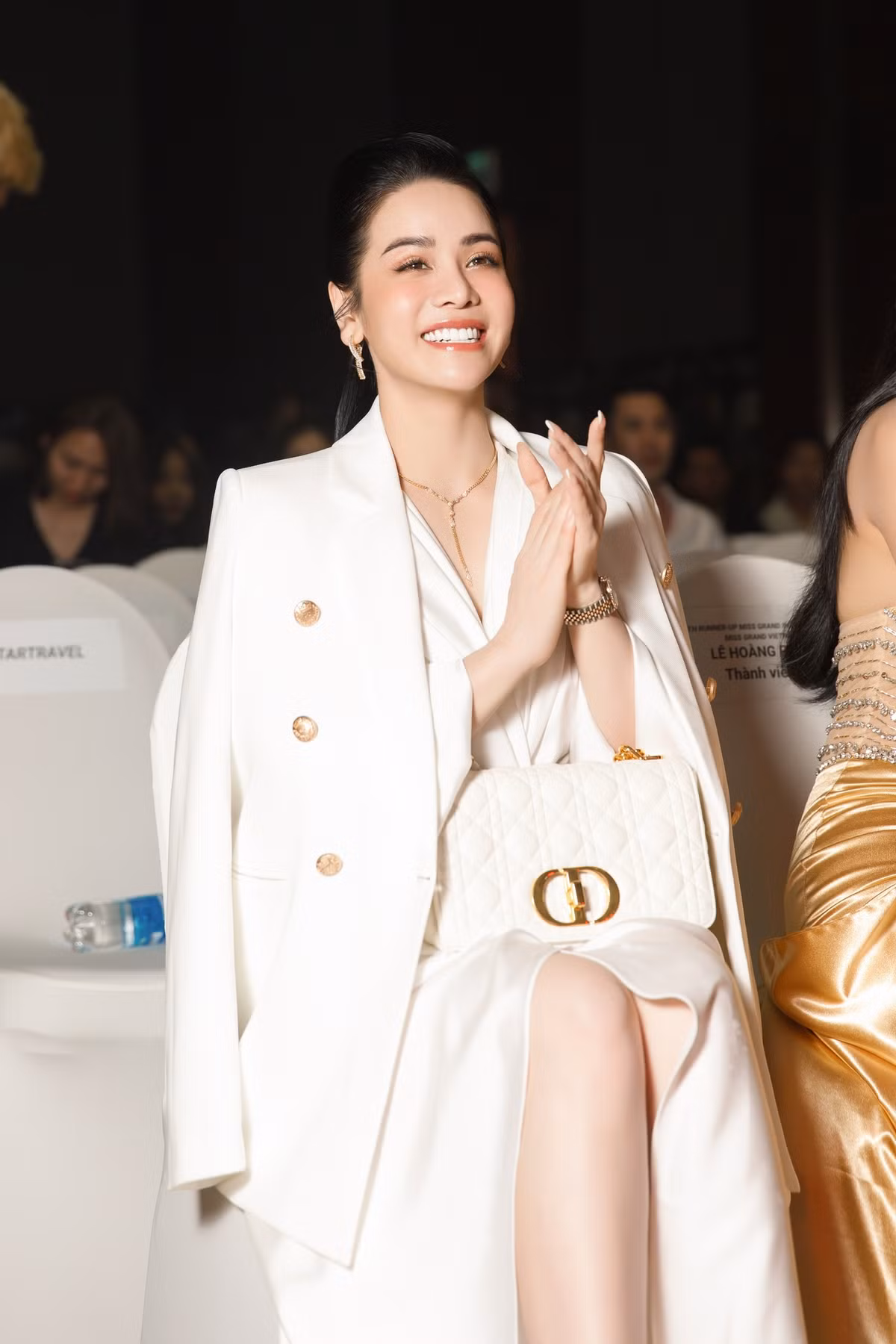 Không chỉ hoạt động nghệ thuật, Nhật Kin Anh còn lấn sân sang kinh doanh, làm đẹp, mỹ phẩm. Ảnh: FB Nhật Kim Anh