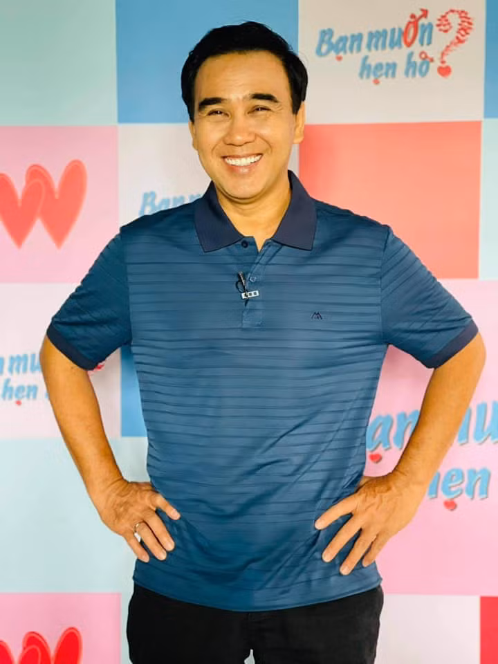 Năm 2017, MC Quyền Linh tiết lộ anh từng nhận được 100 triệu tiền cát -xê - cao nhất từ trước đến nay - khi đóng phim cho Phước Sang. Ảnh: FB Quyền Linh