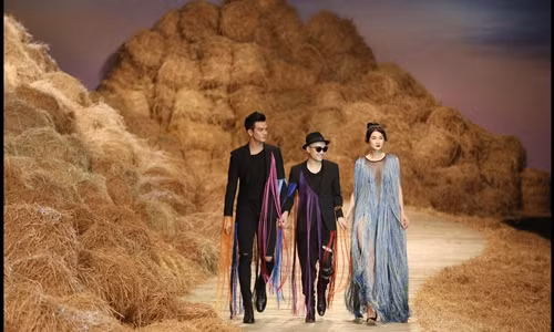 Do Manh Cuong phai thue doi cuu hoa bao ve san khau