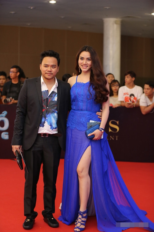 Trang Nhung như mặc một chiếc váy cũ đến sự kiện Đêm hội chân dài của Vũ Khắc Tiệp.