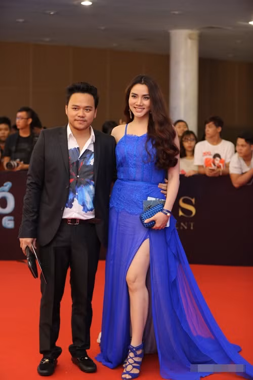 Trang Nhung như mặc một chiếc váy cũ đến sự kiện Đêm hội chân dài của Vũ Khắc Tiệp.