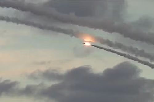 Diem nong 24h: Khoi to doi tuong 81 tuoi dam o…be 1 tuoi-Hinh-9