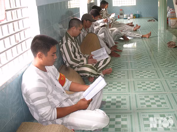 Lat lai nhung vu vuot nguc kho tin o Viet Nam-Hinh-2