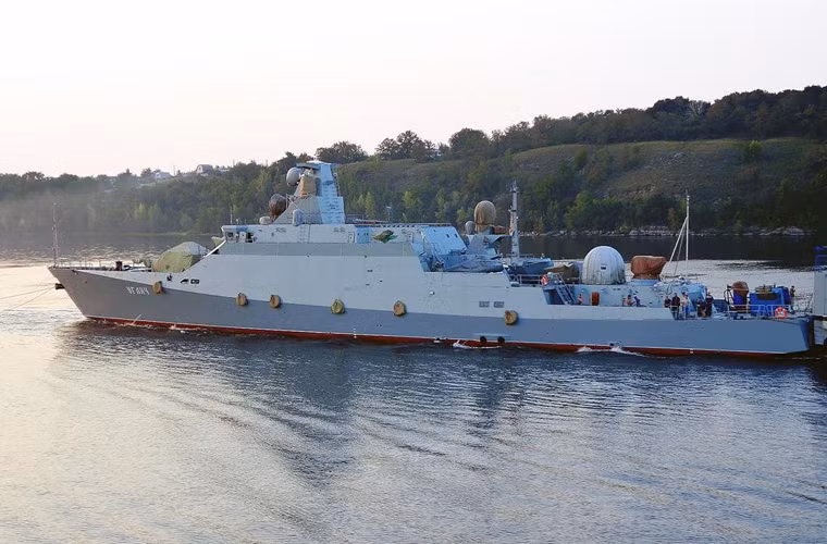 Tính tới thời điểm hiện tại, đã có 8 tàu hộ vệ lớp Buyan và Buyan-M được chế tạo, trong đó 6 tàu được hoàn thiện và biên chế cho Tiểu Hạm đội Caspian. Chúng gồm 3 chiếc tàu pháo Buyan Project 21630 và 3 tàu chiến tên lửa Buyan-M Project 21631 (mang tên Grad Sviyazhsk, Uglich và Veliki Ustyug).