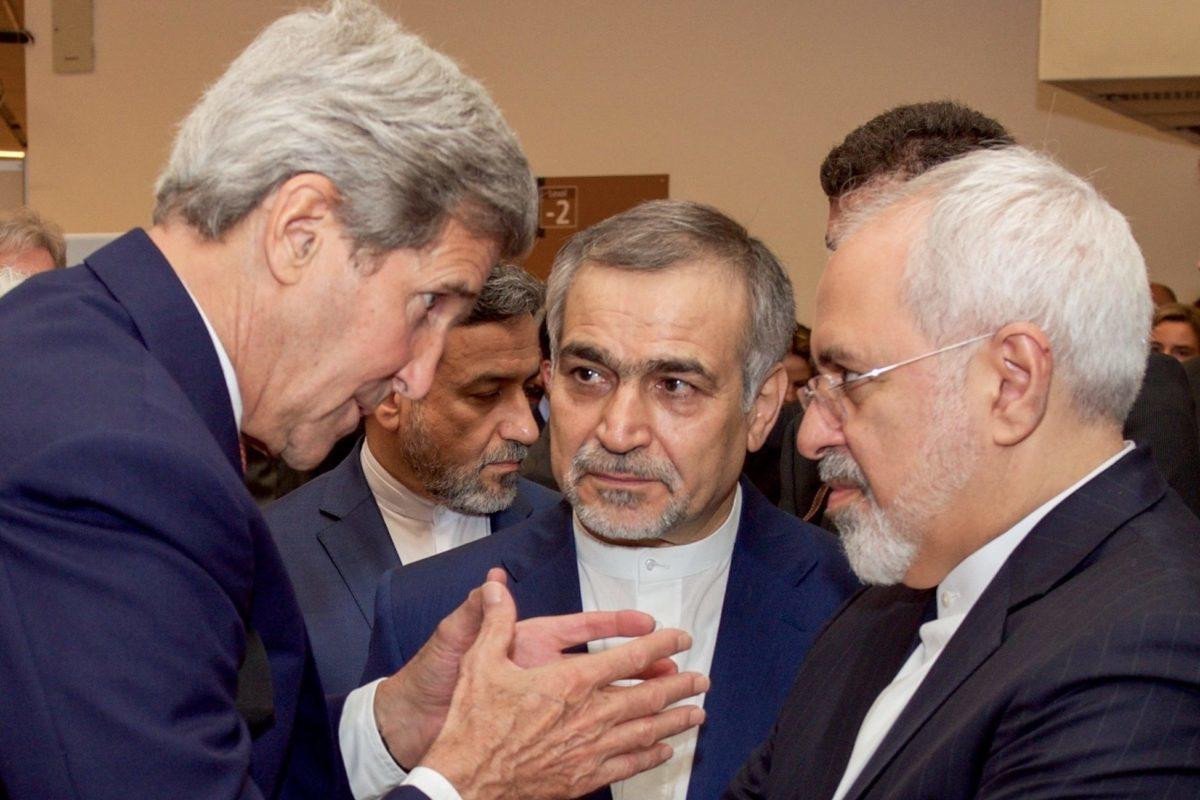 Tiet lo bat ngo ve em trai tu toi cua Tong thong Iran-Hinh-9