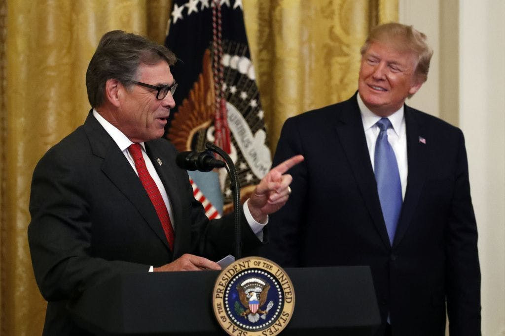 Bộ trưởng Perry được cho là bị gây áp lực buộc phải cung cấp tài liệu phục vụ cuộc điều tra luận tội Tổng thống Trump. Ảnh: ST.