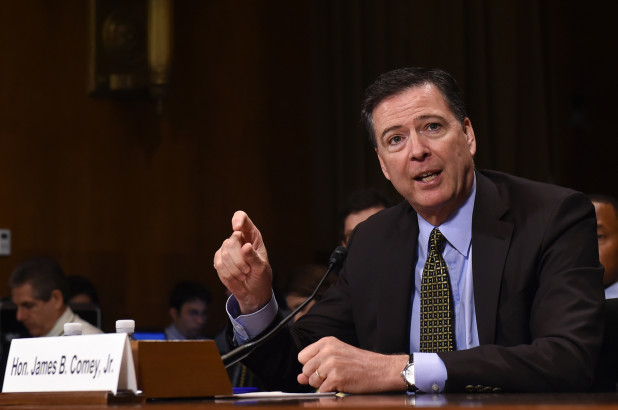 Tuy nhiên, trong buổi phỏng vấn, cựu quan chức FBI gây bất ngờ khi tuyên bố ông sẽ dành trọn thời gian trong năm tới để làm một "việc lớn", đó là ngăn Tổng thống Mỹ Donald Trump tái đắc cử năm 2020. Ảnh: NYP.