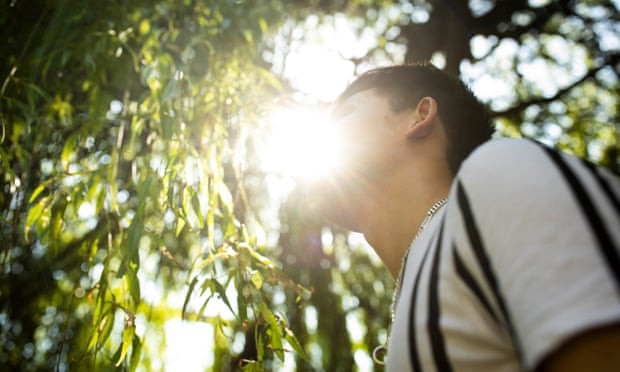 Tháng 6/2018, chính quyền Anh thừa nhận họ đã giữ Minh bất hợp pháp trong nhà tù và trung tâm di trú. Cậu nhận được khoản tiền bồi thường 85.000 bảng. Hiện tại, Minh, 22 tuổi, muốn xây dựng lại cuộc sống ở Anh và đang chờ quyết định của chính phủ Anh về việc cậu có được tiếp tục ở nước này hay không. Ảnh: The Guardian.