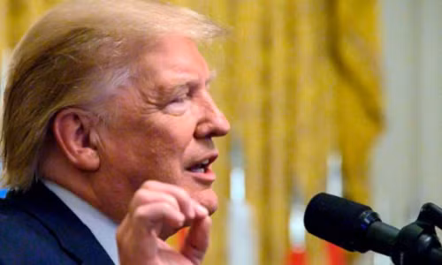 Ngày 30/9, Tổng thống Trump tiếp tục chỉ trích Chủ tịch Ủy ban Tình báo Hạ viện Adam Schiff, cho rằng nghị sĩ này nên bị bắt giữ vì tội phản quốc. Ảnh: BI.