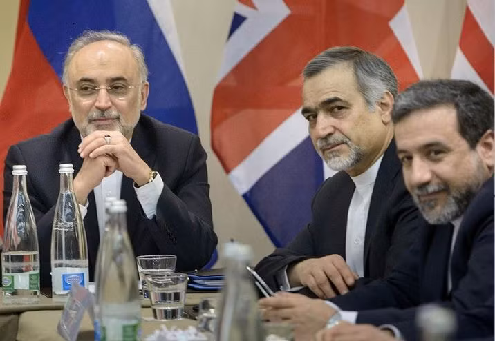 Với tư cách là trợ lý của Tổng thống Rouhani, ông Hossein đã tham gia tiến trình đàm phán để ký kết thỏa thuận hạt nhân Iran năm 2015. Ảnh: i24news.