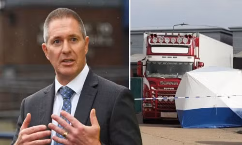 39 thi the trong container vao Anh: Xac dinh danh tinh nguoi Viet neu tham gia the nao?