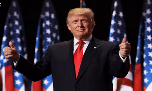 Dieu tra luan toi: TT Trump “chuyen bai thanh thang“?