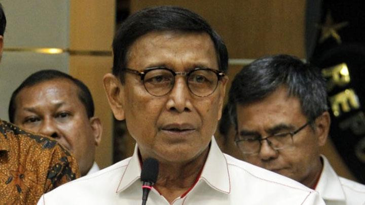 Sau khi tốt nghiệp Học viện Quân sự Quốc gia Indonesia (AMN) năm 1968, ông phục vụ trong quân đội tại Bắc Sulawesi. Ảnh: TE.