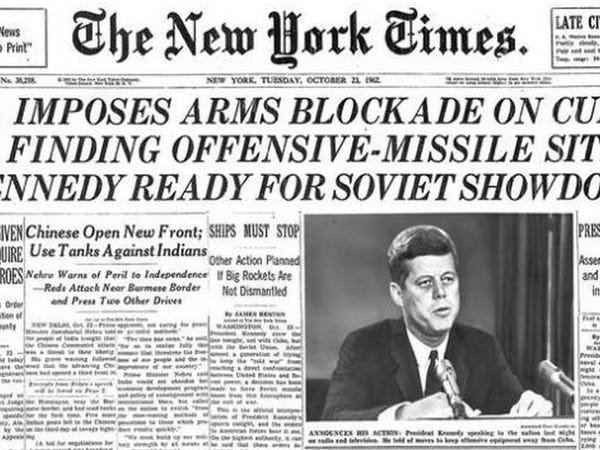 Đặc biệt, Mỹ và Liên Xô tiến gần đến cuộc chiến tranh toàn diện sau sự kiện Vịnh Con Lợn và Khủng hoảng Tên lửa Cuba.