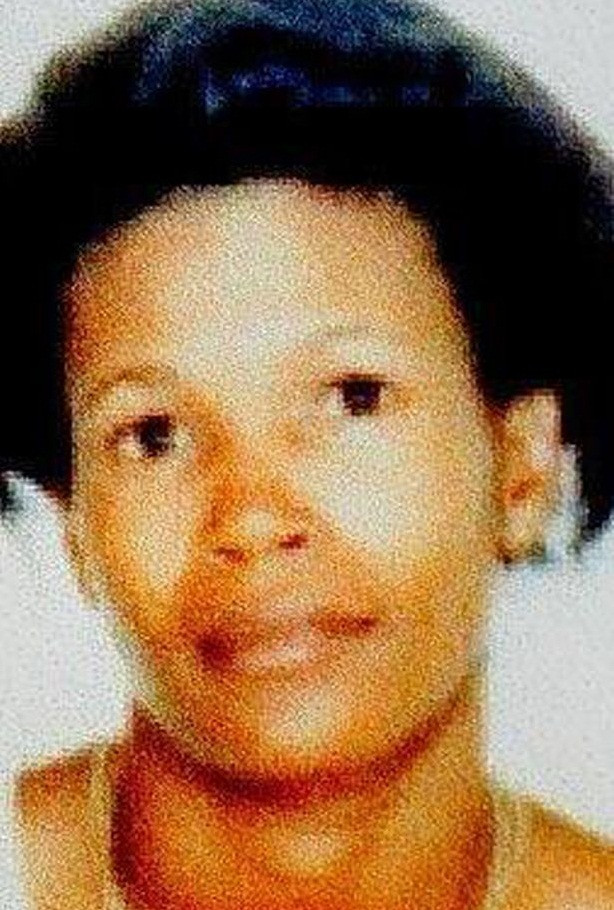 Nạn nhân đầu tiên của Franklin là Debra Jackson, 29 tuổi. Thi thể cô được phát hiện trong một con ngõ vào ngày 10/8/1985. Khám nghiệm tử thi cho thấy, Debra có 3 vết đâm trên ngực. Ảnh: Mirror.