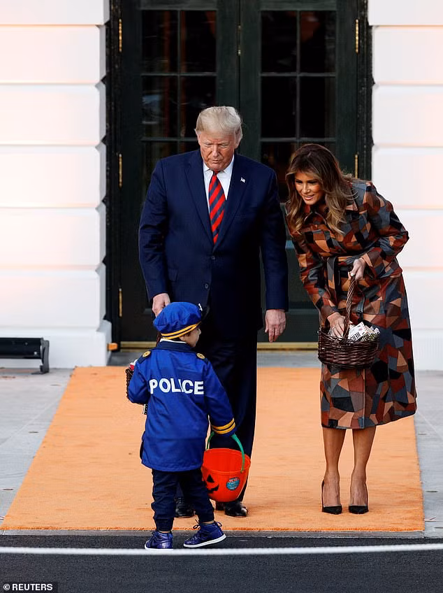 Nha Trang cua Tong thong Trump hoa “ma mi” dip Halloween 2019-Hinh-10