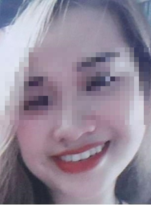 Daily Mail đưa tin, Anna Bui Thi Nhung, 19 tuổi, đã phải đưa cho bọn môi giới 10.000 USD với hy vọng được làm việc trong các tiệm nail tại Anh. Nhung đến từ huyện Yên Thành, Nghệ An. Ảnh: Daily Mail.