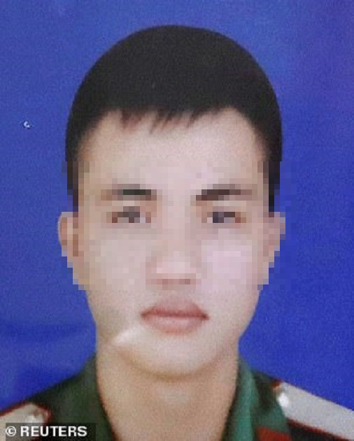 Tại Nghệ An, trong ngày 26/10, 5 gia đình tại các xã Đô Thành, Thọ Thành (huyện Yên Thành), xã Hưng Đông (thành phố Vinh) báo có con mất tích ở Anh. Trong ảnh là Nguyen Dinh Tu. Ảnh: Reuters.