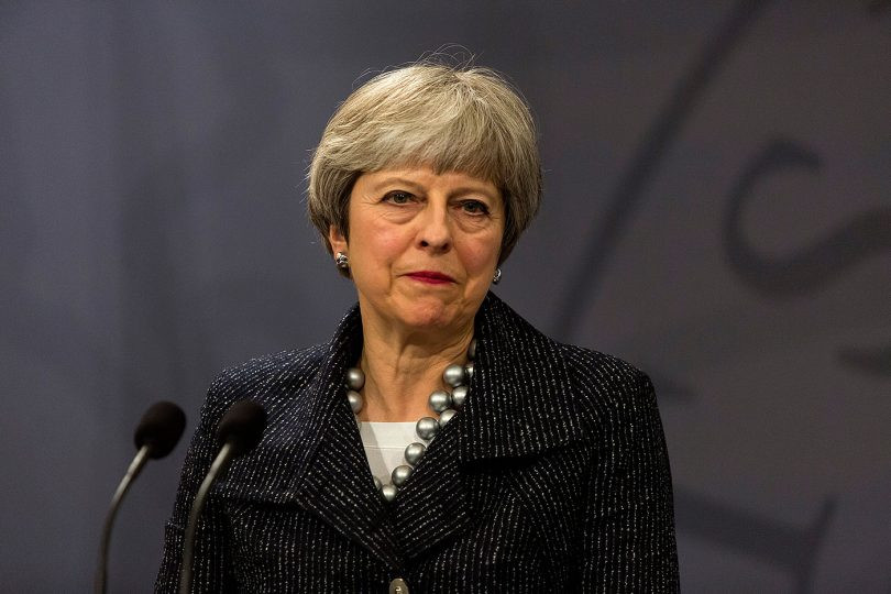 Bà May liên tục đối diện với những lời chỉ trích và áp lực khi các kế hoạch Brexit do bà trình lên bị Quốc hội Anh bác bỏ, khiến nước Anh hai lần trễ hạn chót để rời EU. Ảnh: BFB.