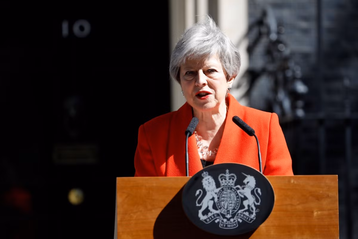 "Tôi đã cố 3 lần. Niềm hối tiếc sâu sắc của tôi là việc tôi không thể biến Brexit thành hiện thực", bà May nghẹn ngào nói ngày 24/5. Ảnh: SCMP.