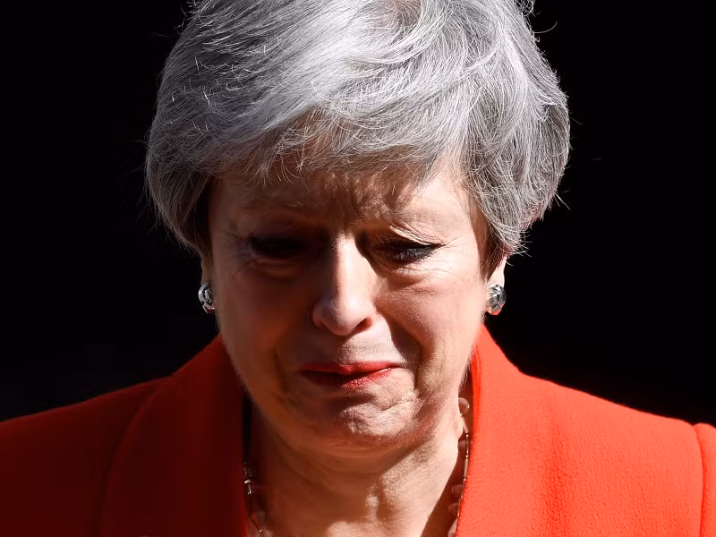 Ngày 24/5, Thủ tướng Anh Theresa May thông báo bà sẽ từ chức vào ngày 7/6, sau hàng loạt bế tắc liên quan tới tiến trình nước Anh rời khỏi Liên minh Châu Âu.