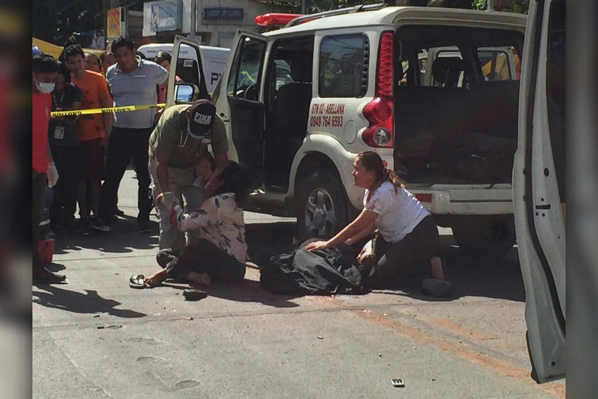 Cửa kính ô tô vỡ toang do trúng đạn, trùng khớp với lời khai của nhân chứng rằng các tay súng tấn công ông David ở khoảng cách gần. Ảnh: SS.