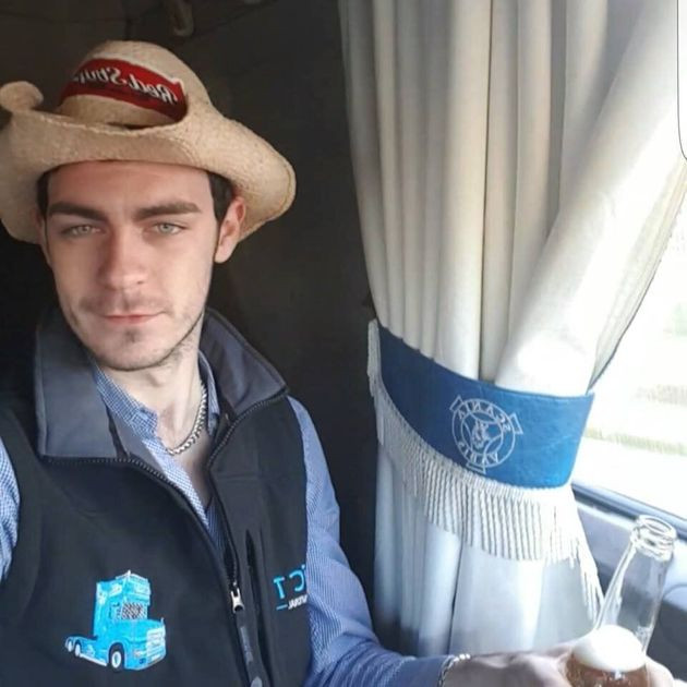 Được biết, cảnh sát Anh đã tiến hành truy tố đối với Maurice Robinson. Tài xế 25 tuổi này sẽ xuất hiện tại tòa sơ thẩm Chelmsford hôm 28/10 với các cáo buộc ngộ sát, âm mưu buôn người, âm mưu hỗ trợ nhập cư bất hợp pháp và rửa tiền. Ảnh: HP.