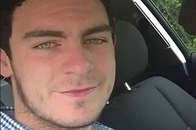 Xuc dong nguoi Anh tuong niem 39 nan nhan chet trong xe tai-Hinh-12