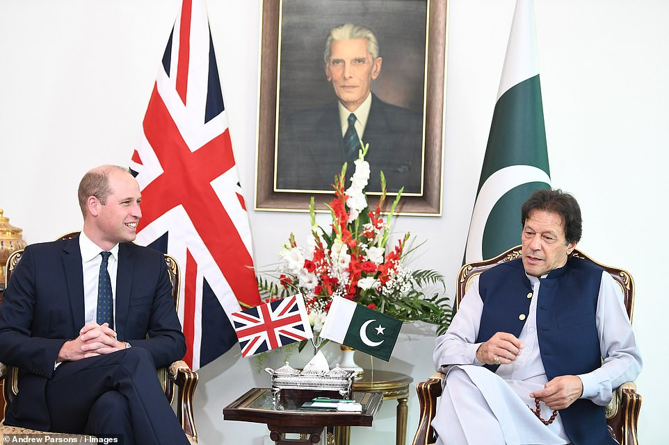 Hoàng tử William hội đàm với Thủ tướng Imran Khan.