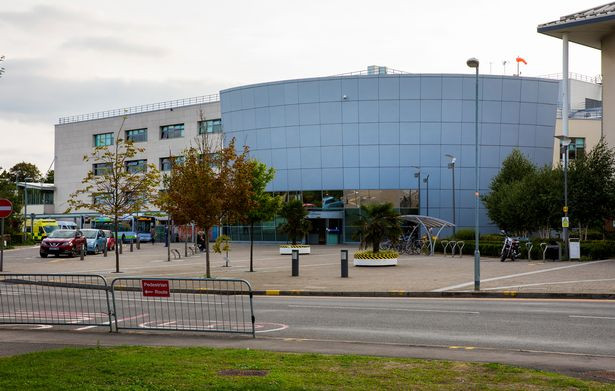 Tuy nhiên, vào những năm 1960, bệnh viện này được mở rộng chuyên môn từ điều trị bệnh lao tới phẫu thuật tổng quát, phẫu thuật chỉnh hình,...Ảnh: EL.